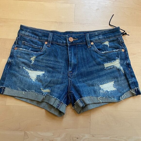 Blank NYC BNWOT Womens cuffed jean shorts distressed "the fulton" - Picture 3 of 9